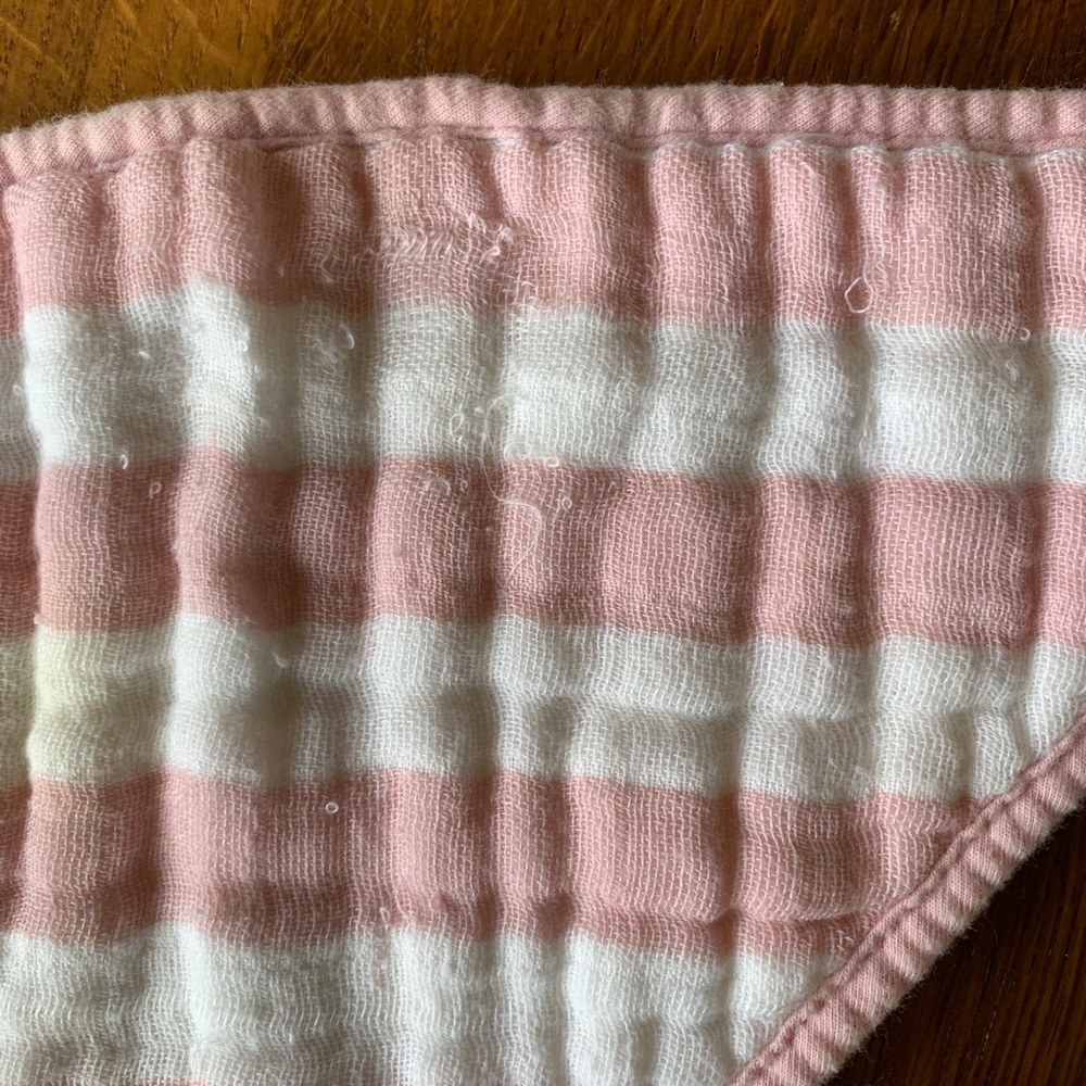 Aden + Anais pink & white bandana bibs - Picture 5 of 6
